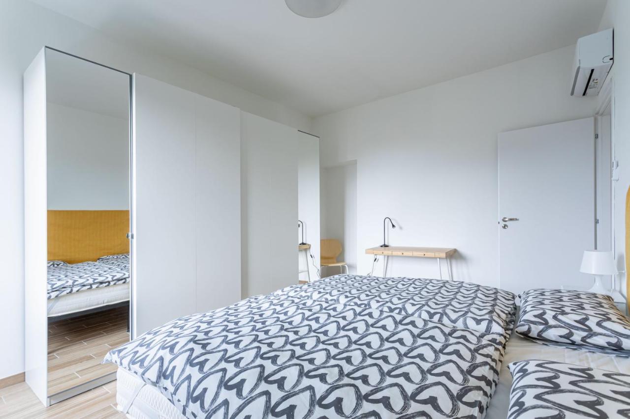 House Maga - By Host4U Apartment Brescia Bagian luar foto